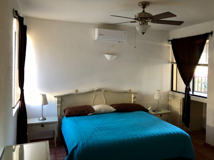 master bedroom with ample closits,
private master bathroom and air conditioning